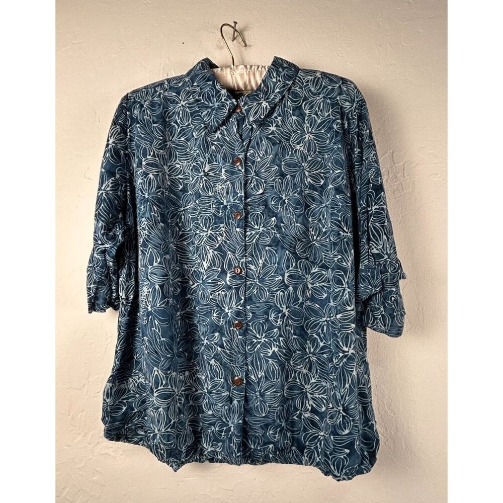 TravelSmith Women's Button Down 3/4 Sleeve Casual Shirt Size Large Blue Floral